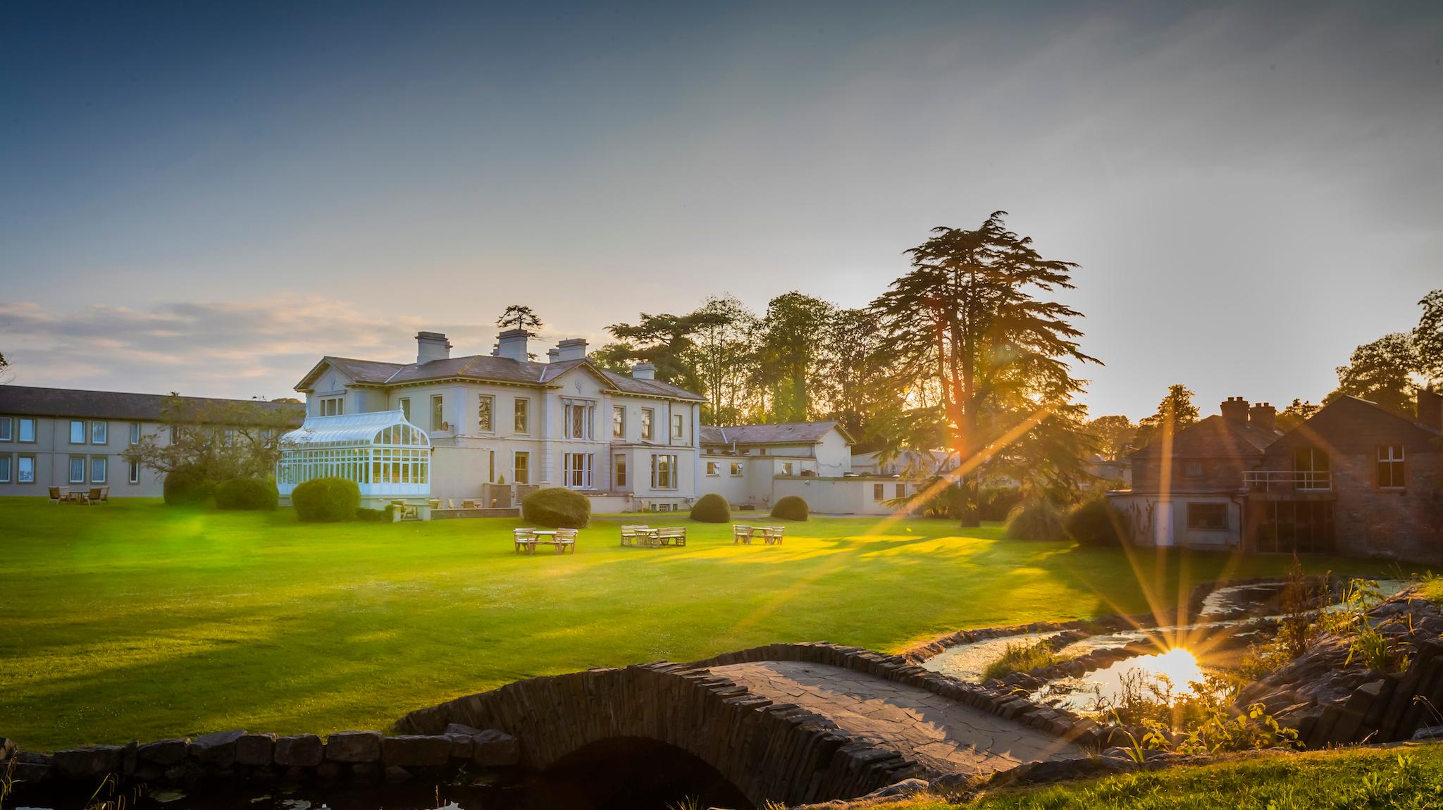 hotel-boyne-valley-hotel-and-country-club-exterior-1.jpg