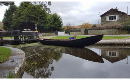 Boyne Boats at the Sealock on Boyne Canal